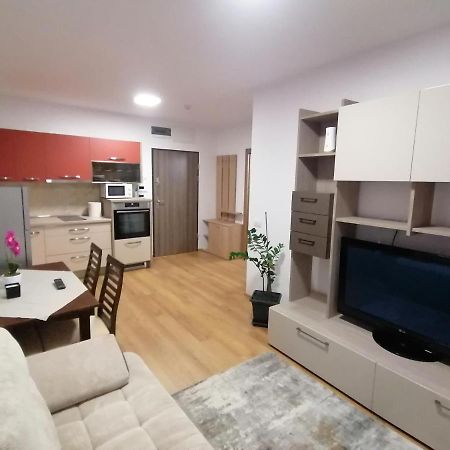 Apartman Sarah Oradea Exterior photo