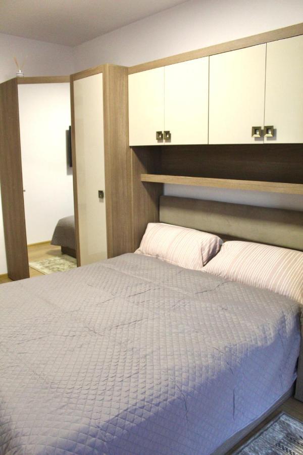 Apartman Sarah Oradea Exterior photo