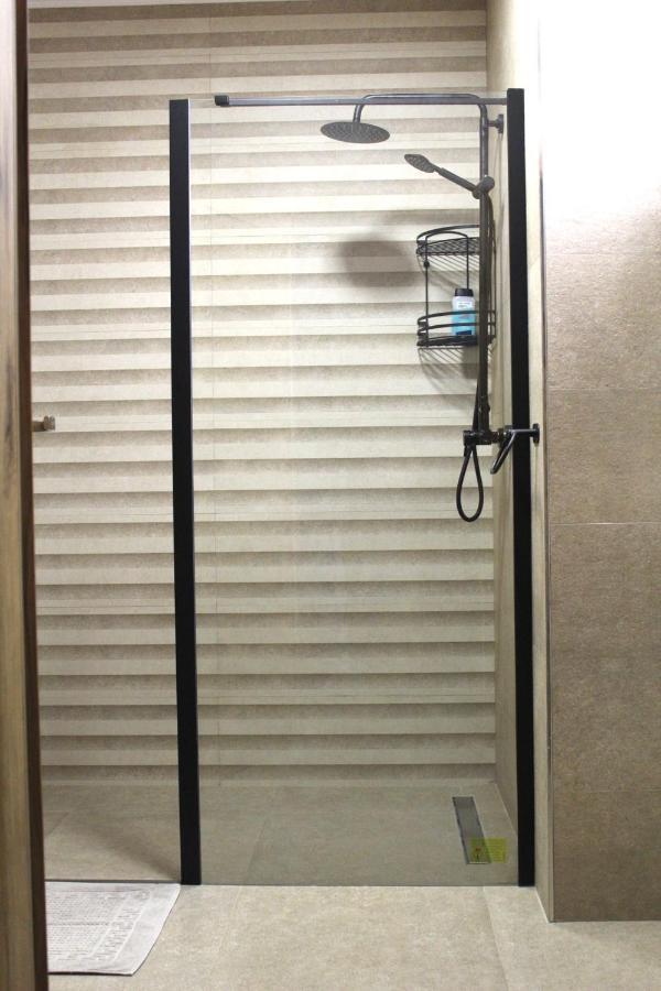 Apartman Sarah Oradea Exterior photo