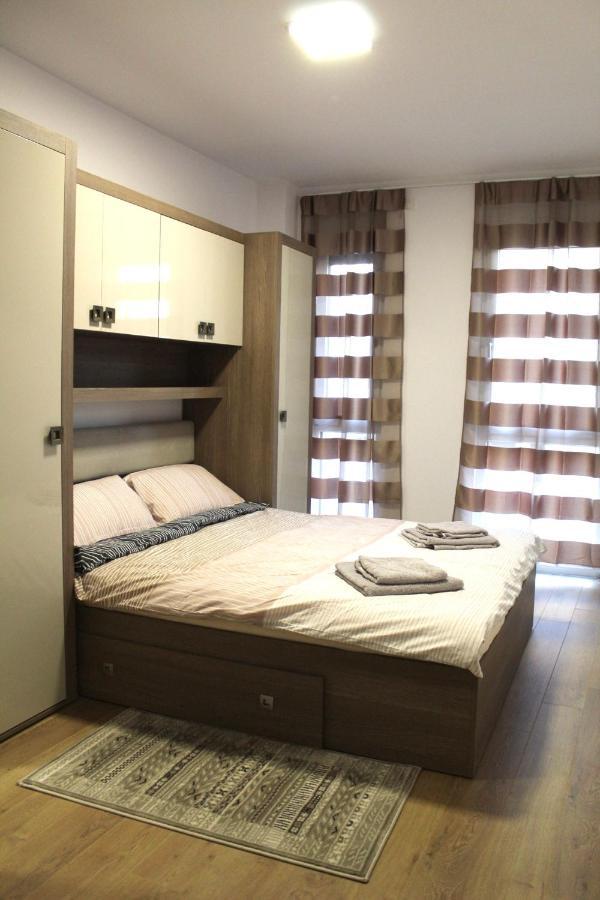 Apartman Sarah Oradea Exterior photo