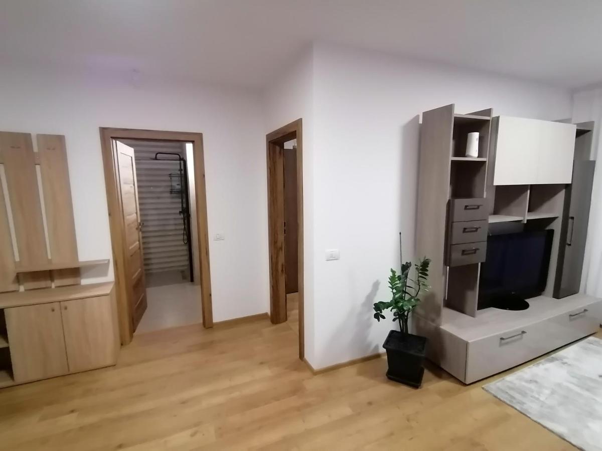 Apartman Sarah Oradea Exterior photo